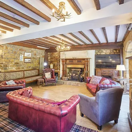 Host & - The Arches 솔트번바이더씨